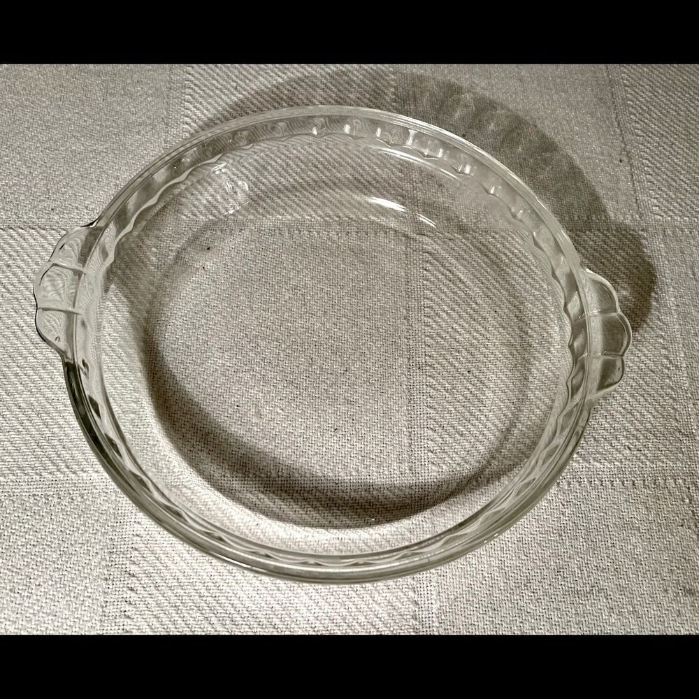 Vintage Pyrex Deep Dish Pie Plate Fluted Edge W/Handles #229 Glass USA 9 1/2".
